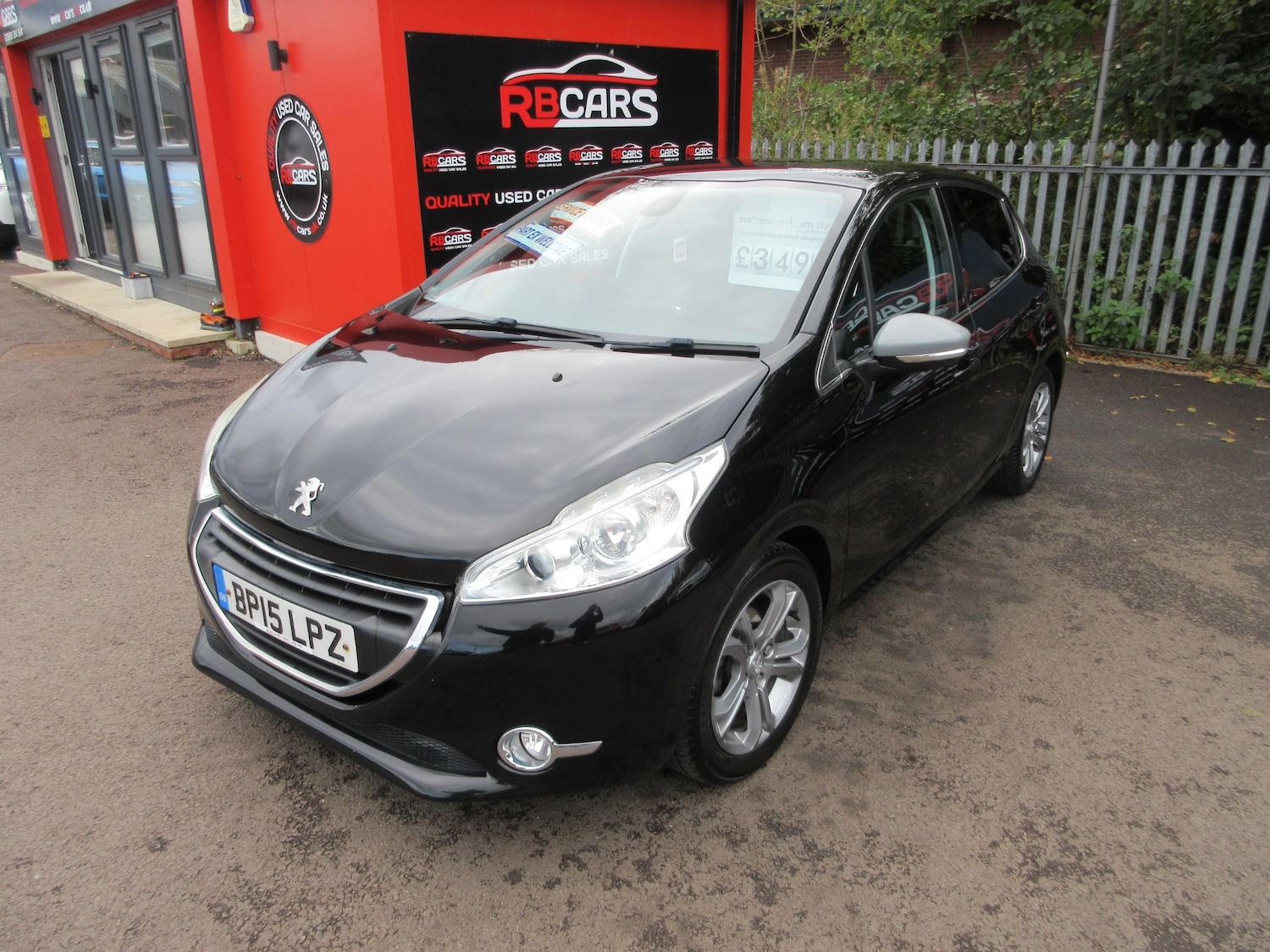 Used Peugeot 208 2015 for sale - 76262840: Photo 3