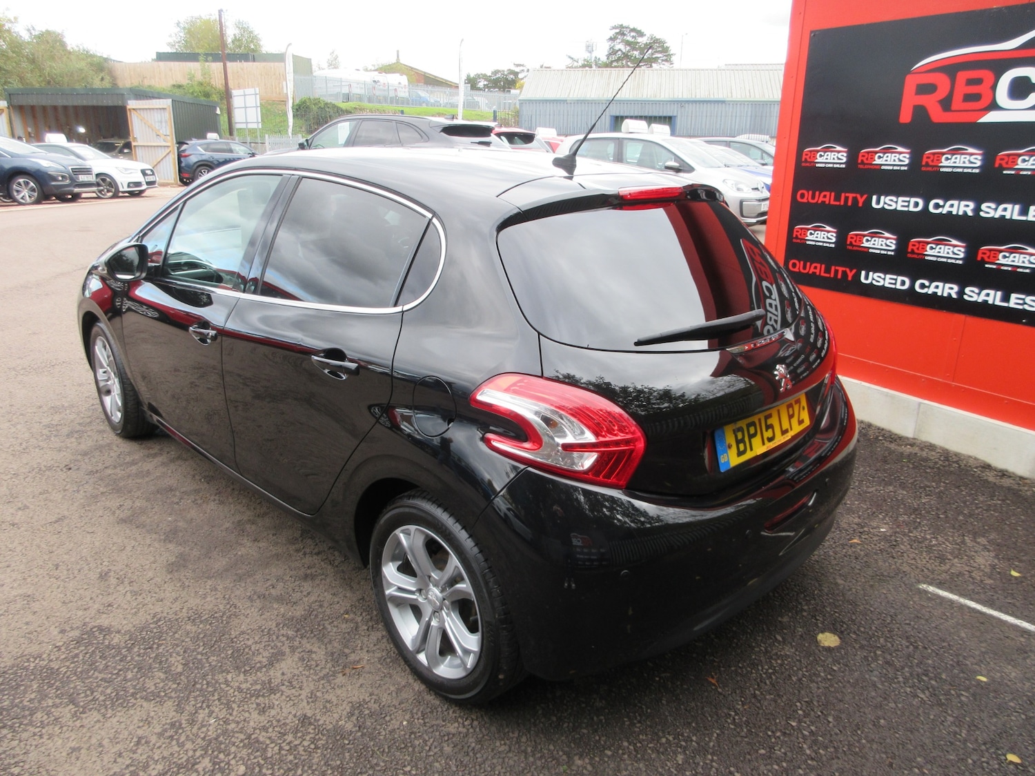 Used Peugeot 208 2015 for sale - 76262840: Photo 5