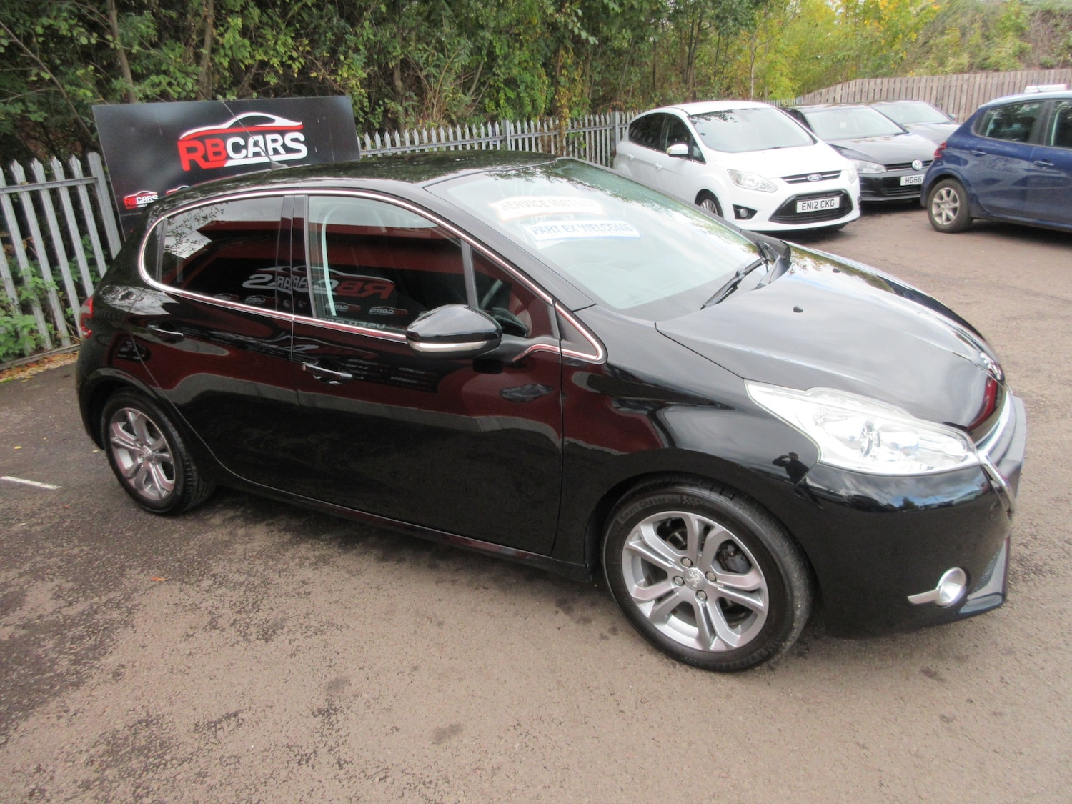 Used Peugeot 208 2015 for sale - 76262840: Photo 8