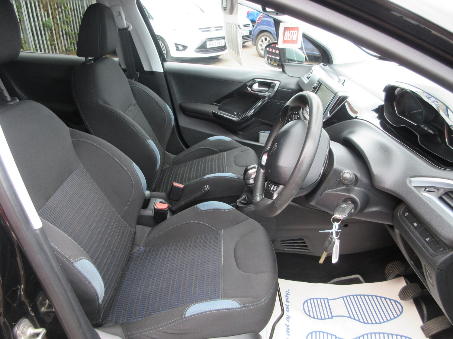 Used Peugeot 208 2015 for sale - 76262840: Photo 9