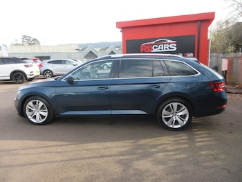 Used Skoda Superb 2019 for sale - 77663532: Photo