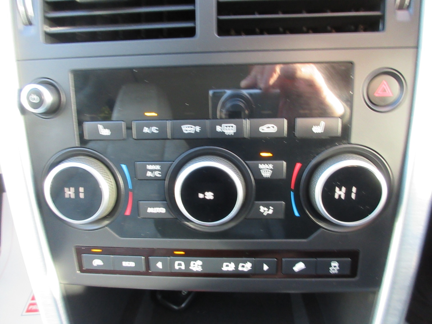 Used Land Rover Discovery Sport 2016 for sale - 76517589: Photo 15