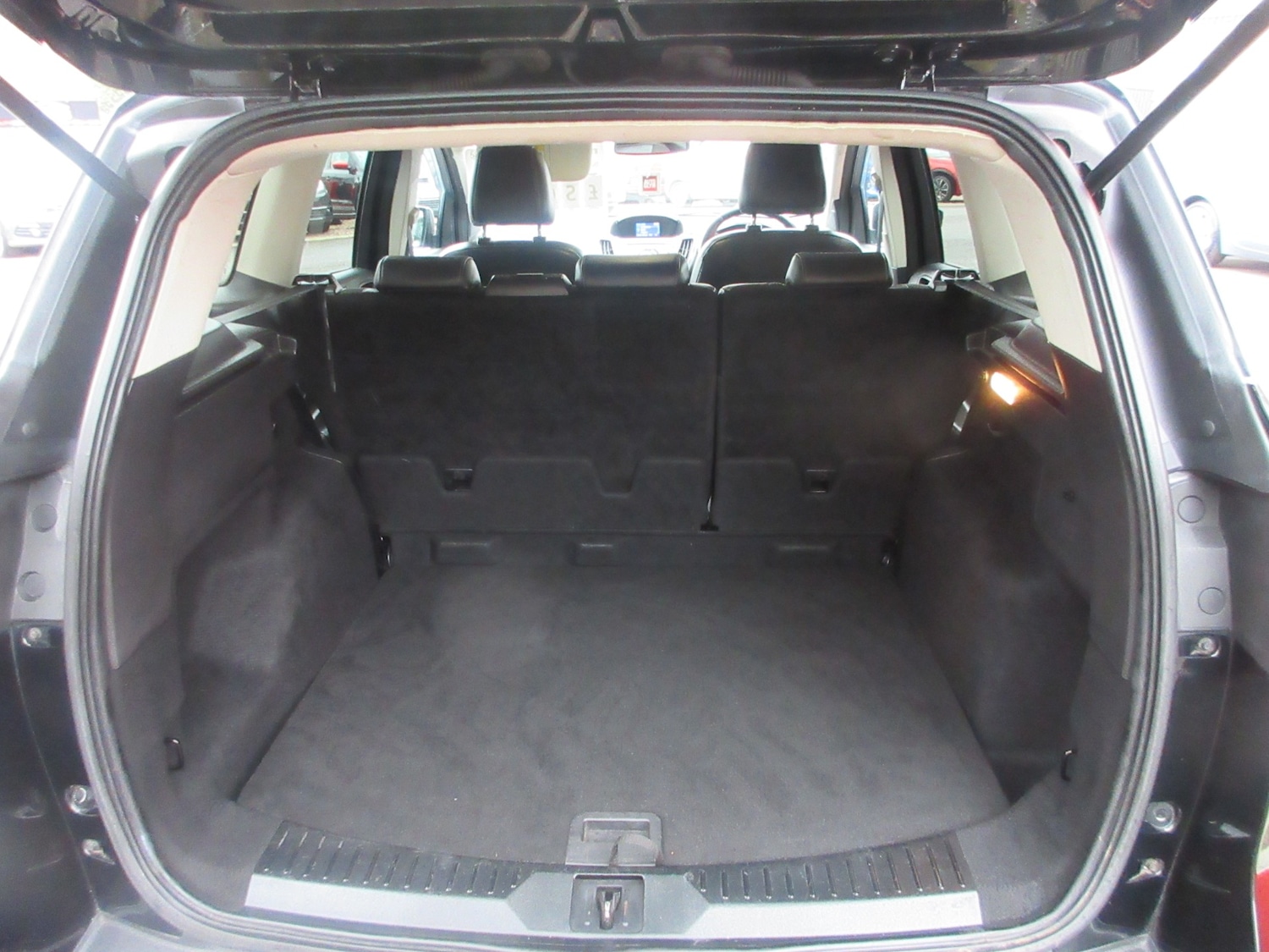 Used Ford Kuga 2015 for sale - 77589910: Photo 21