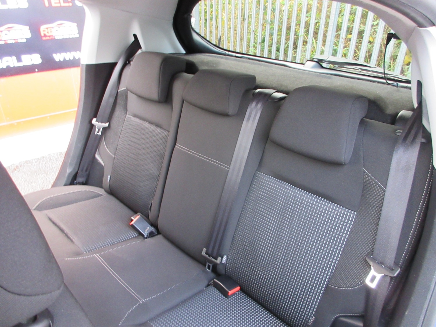 Used Peugeot 208 2015 for sale - 76780088: Photo 16