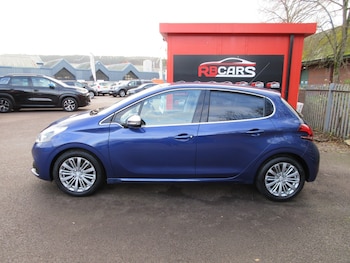 Used Peugeot 208 2015 for sale - 76780088: Photo