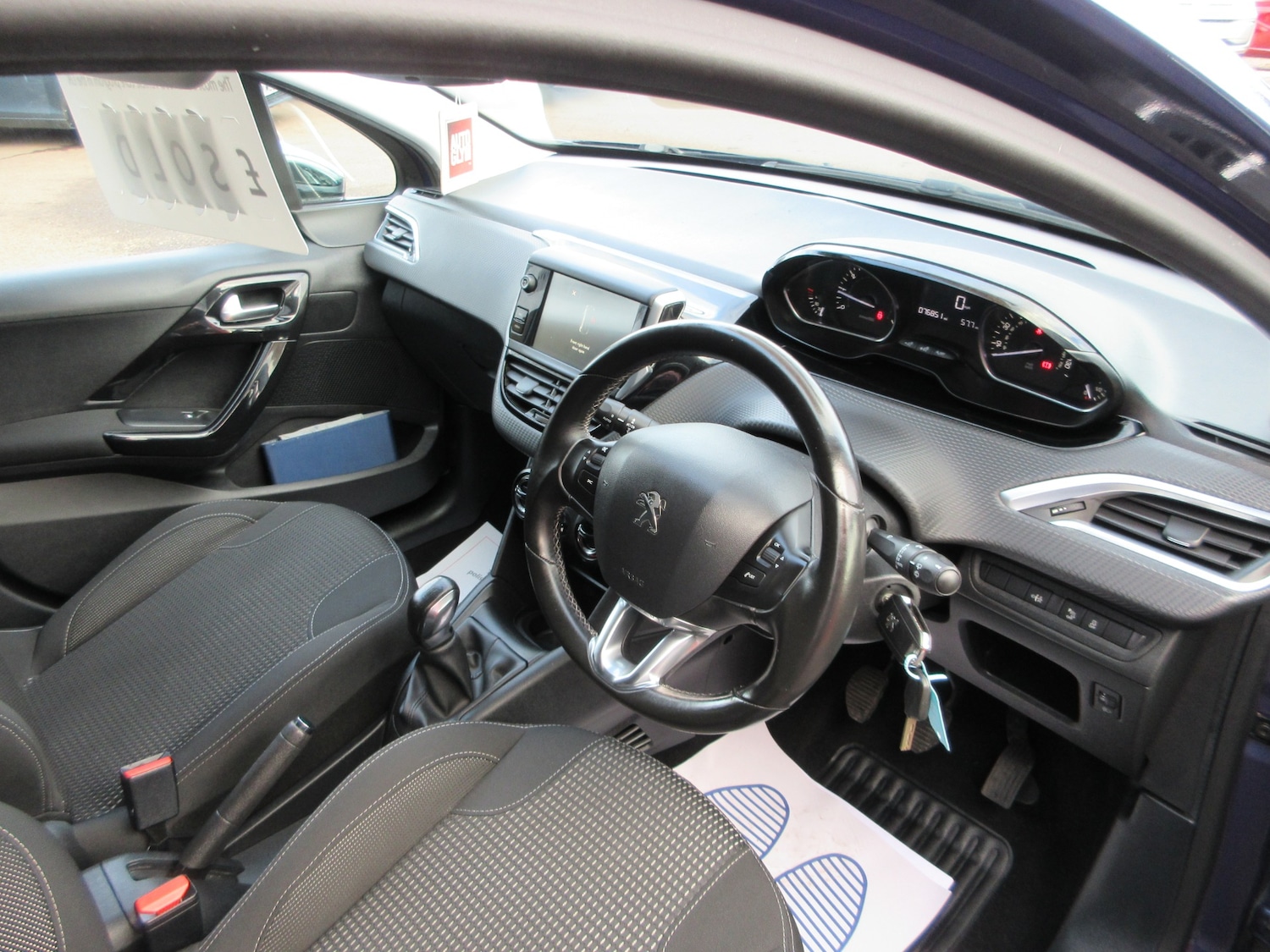 Used Peugeot 208 2015 for sale - 76780088: Photo 9