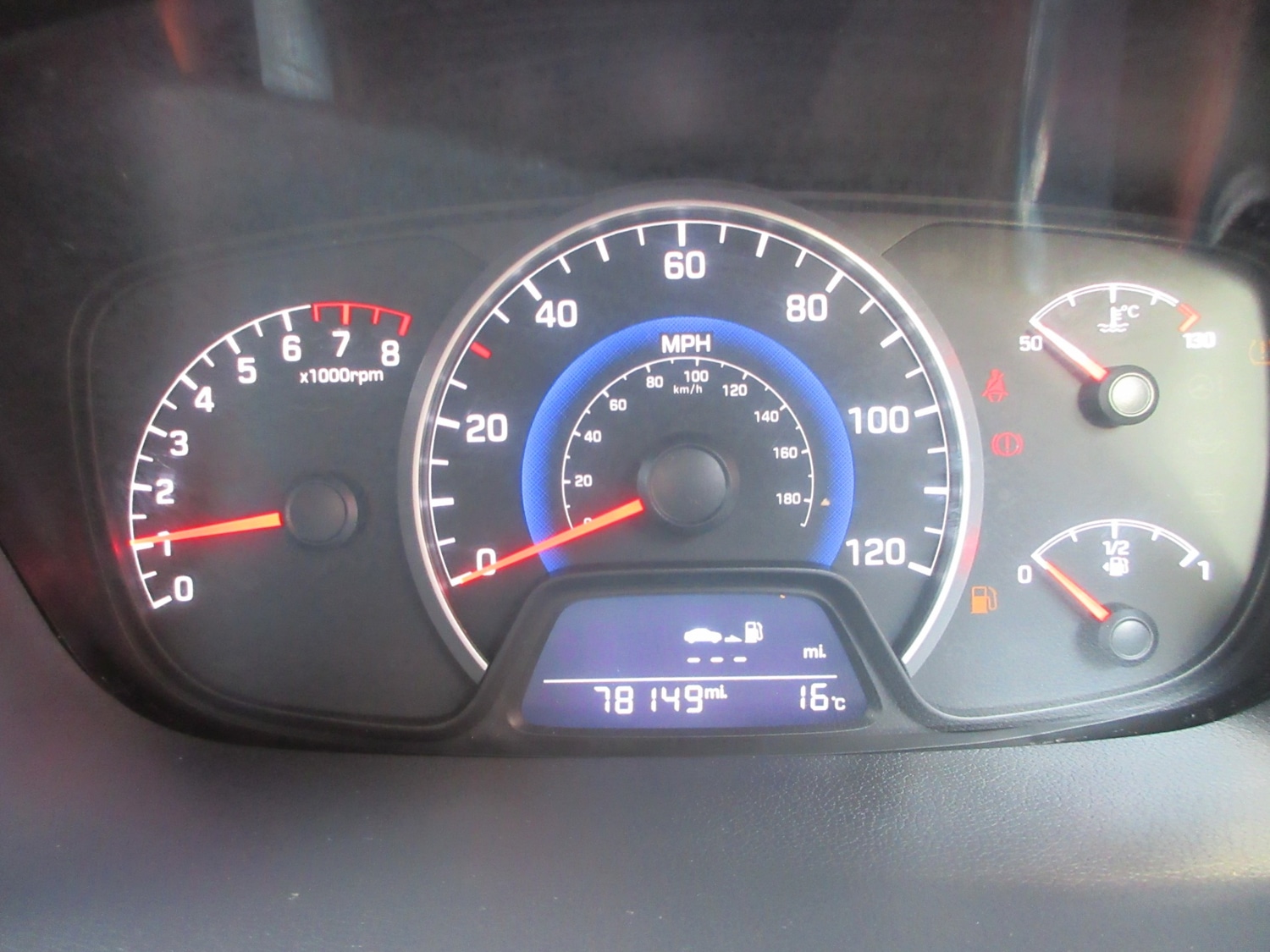 Used Hyundai i10 2014 for sale - 75873945: Photo 13