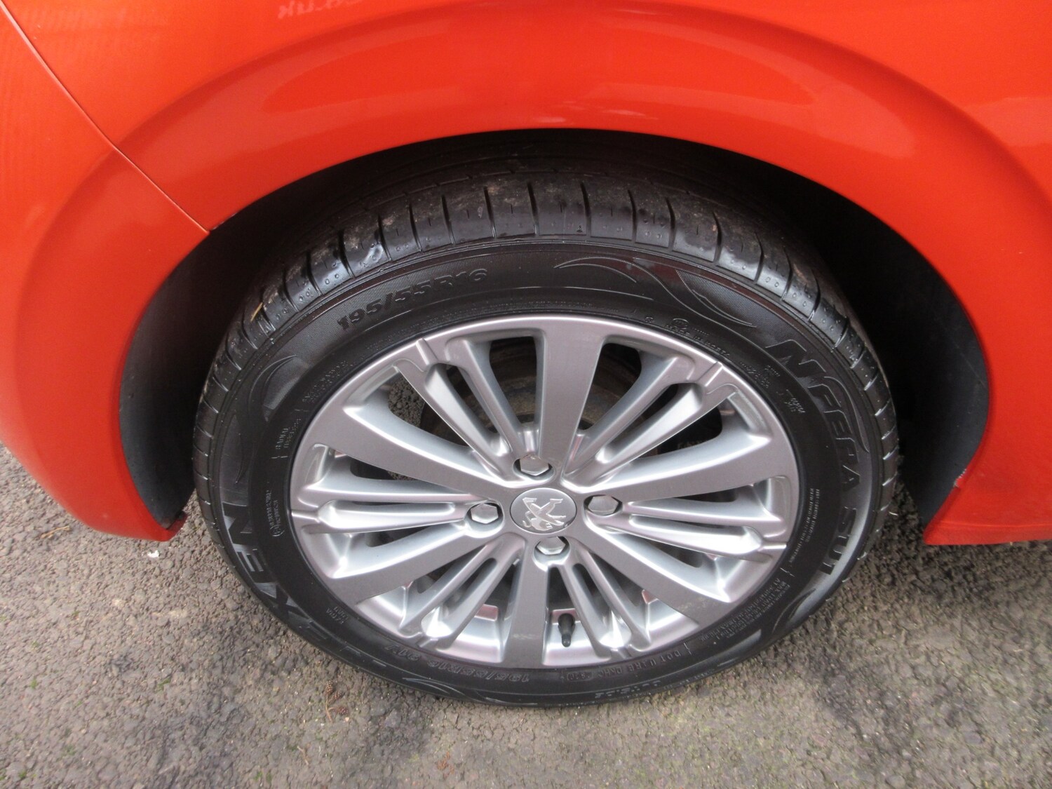 Used Peugeot 208 2016 for sale - 77649845: Photo 29