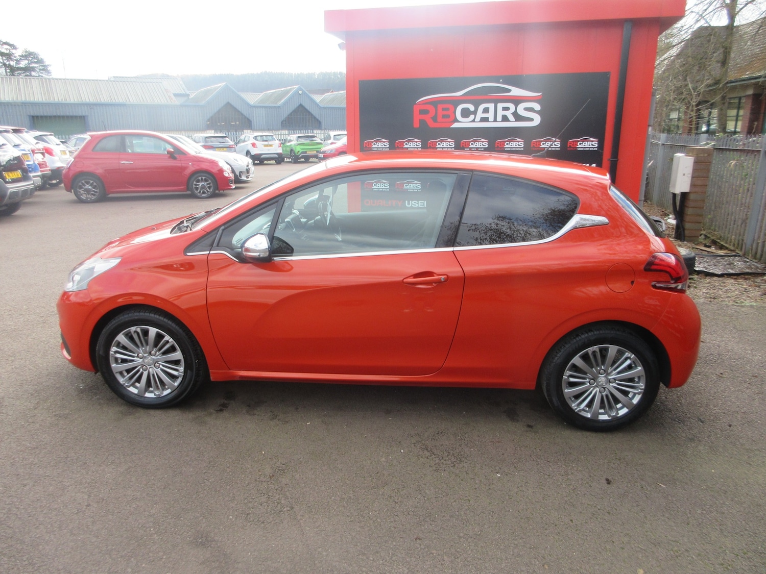 Used Peugeot 208 2016 for sale - 77649845: Photo 4