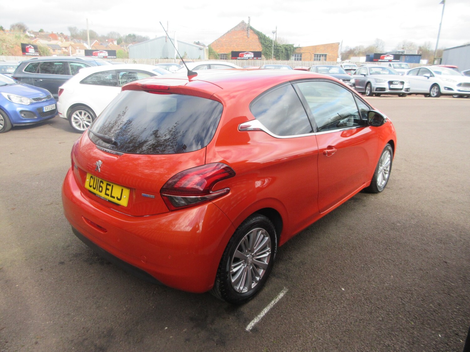 Used Peugeot 208 2016 for sale - 77649845: Photo 7