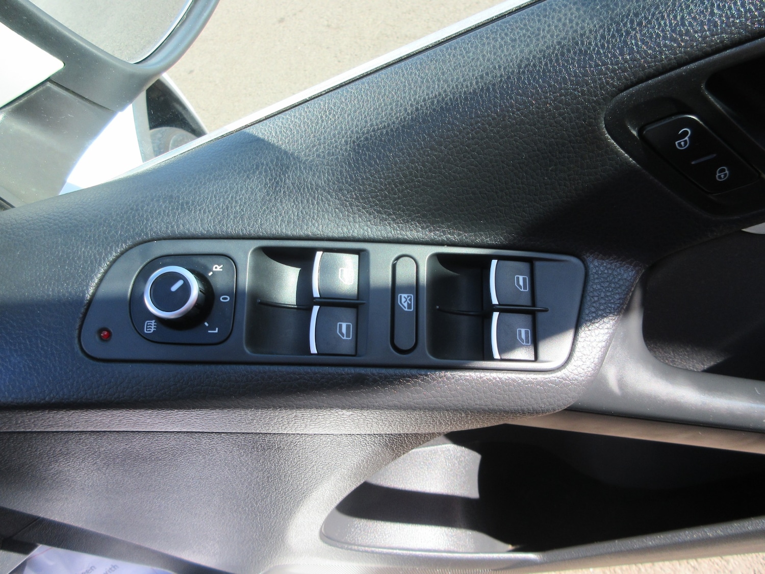 Used Volkswagen Tiguan 2015 for sale - 75794533: Photo 9