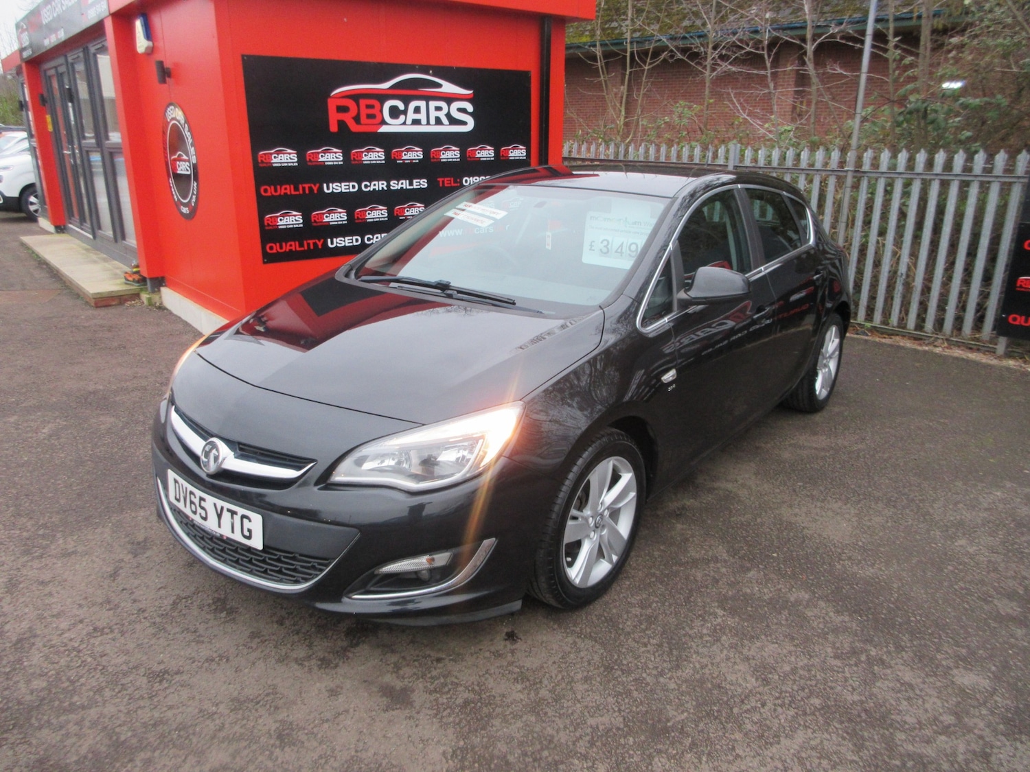 Used Vauxhall Astra 2015 for sale - 77114300: Photo 3