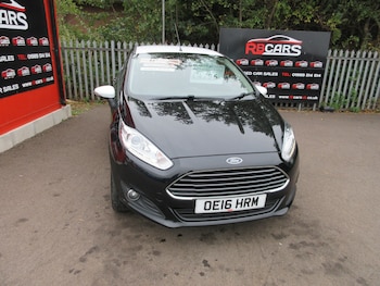 2016 (16) - 1.25 82 Zetec Black 5dr