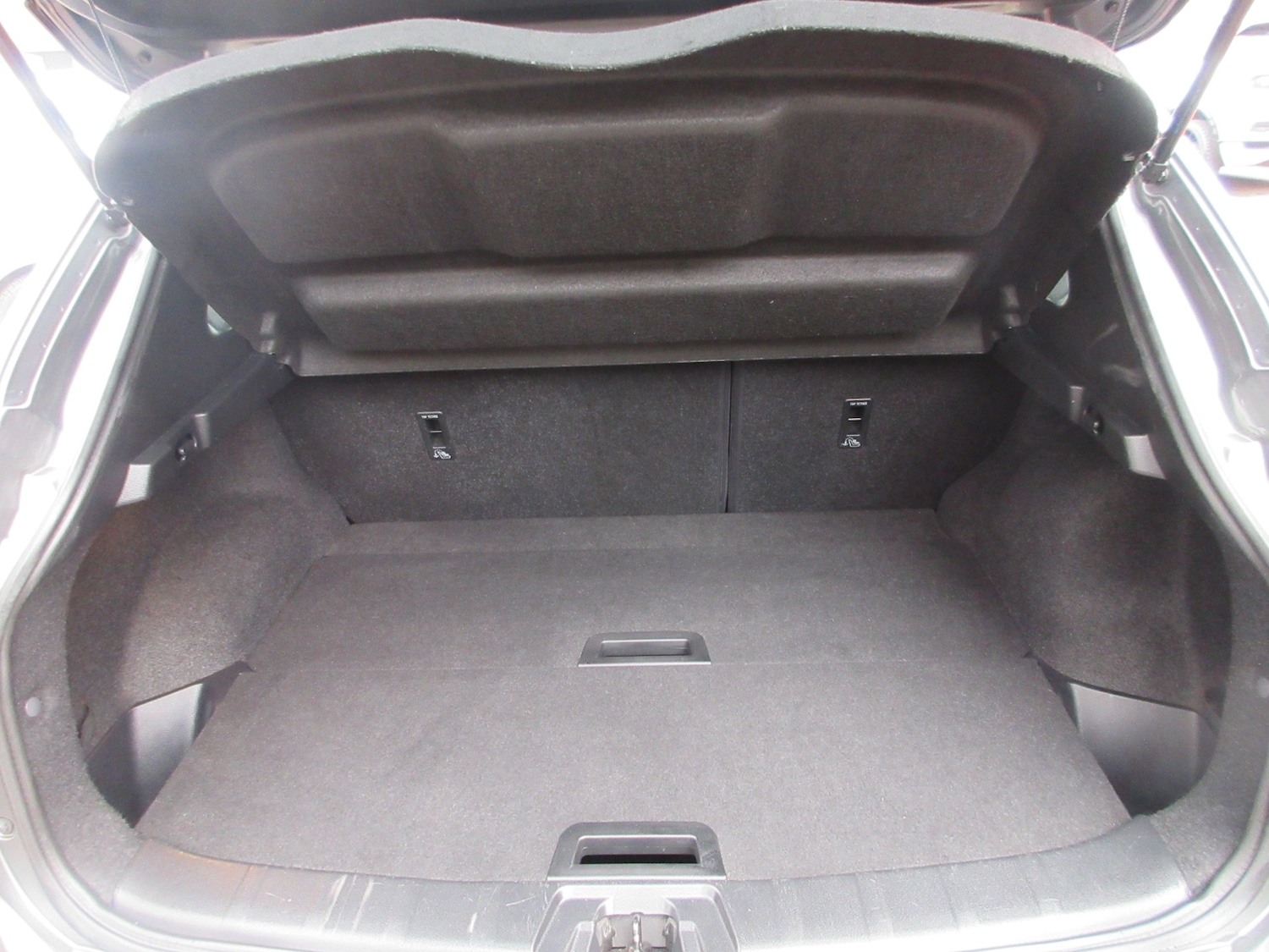 Used Nissan Qashqai 2015 for sale - 77663685: Photo 24