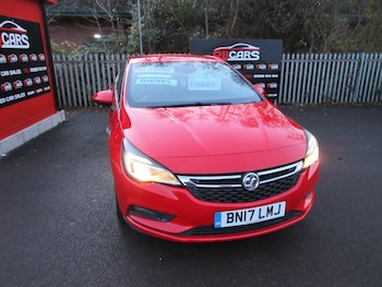 2017 (17) - 1.6 CDTi 16V 136 SRi Nav 5dr