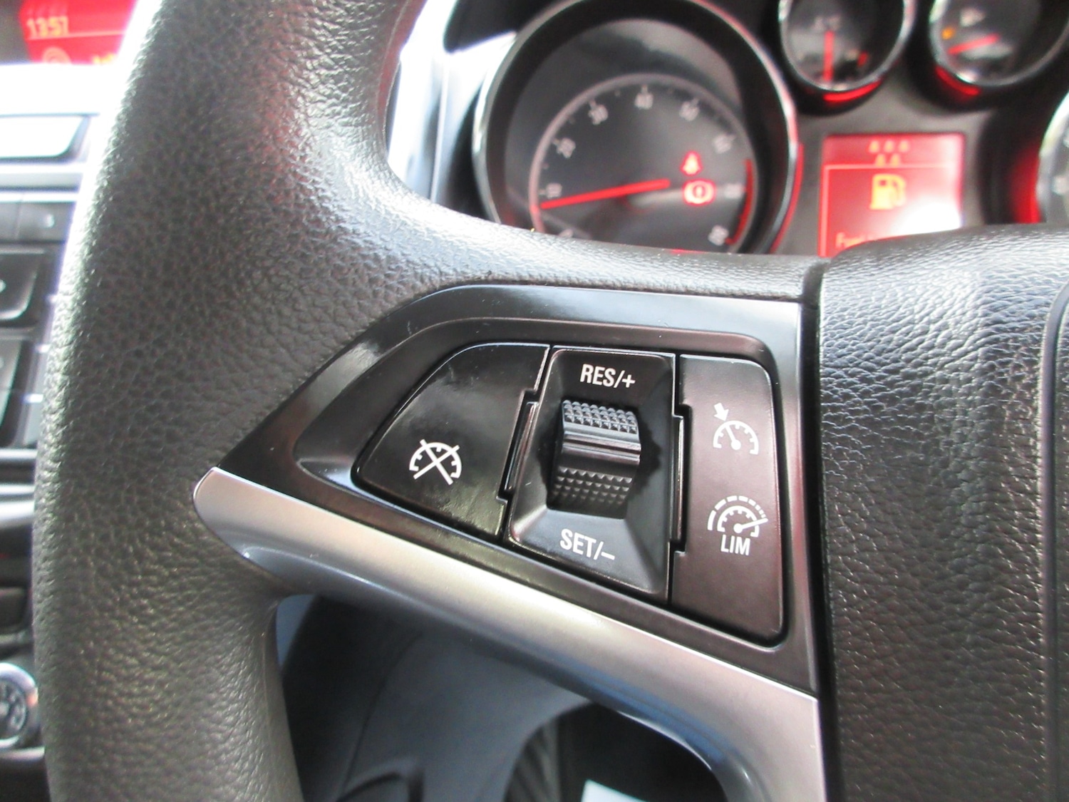 Used Vauxhall Zafira 2013 for sale - 76693672: Photo 26