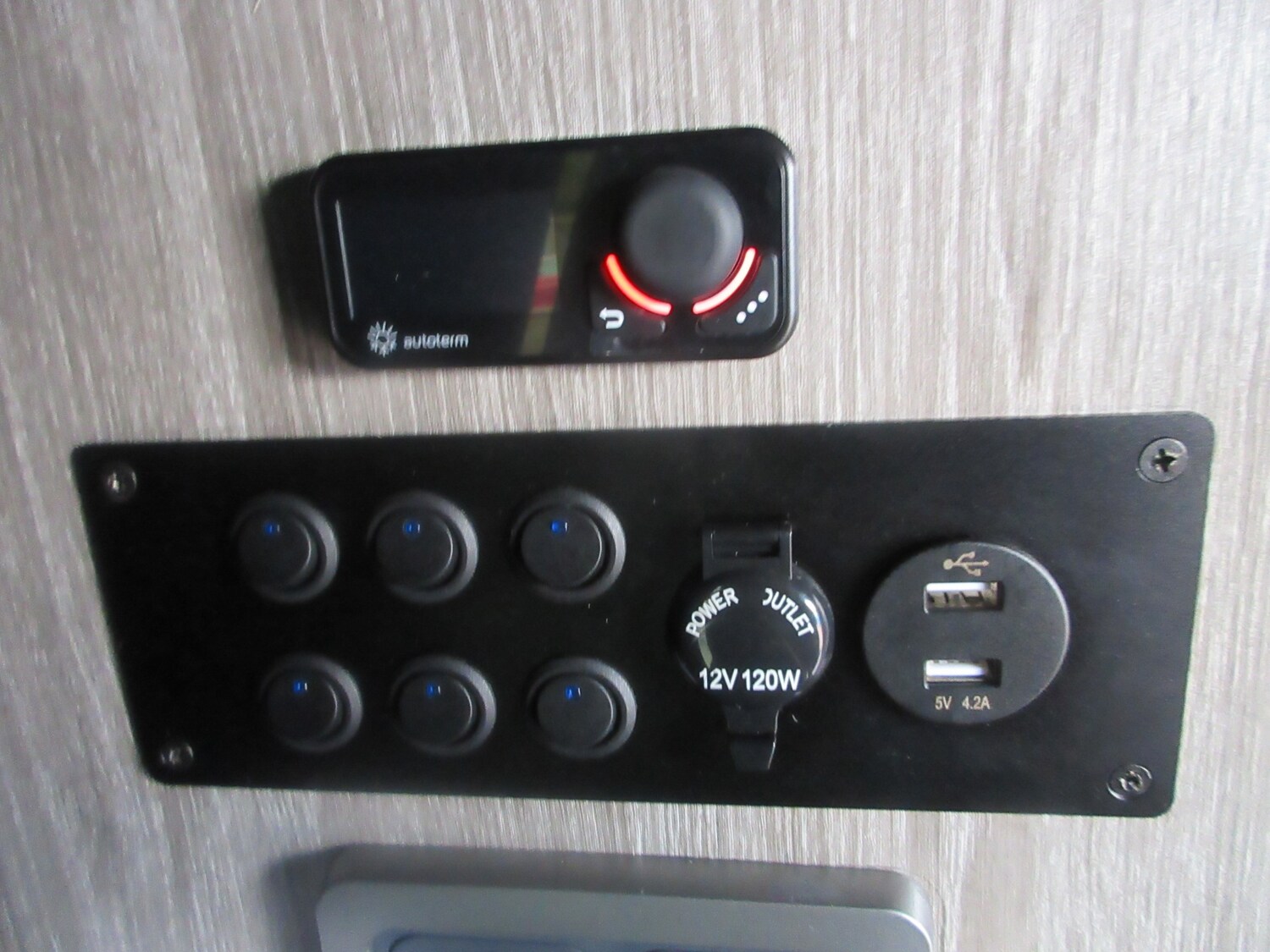 Used Volkswagen Caddy Maxi 2011 for sale - 77517735: Photo 25