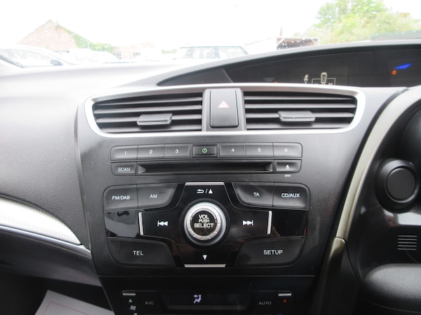 Used Honda Civic 2015 for sale - 74502381: Photo 15