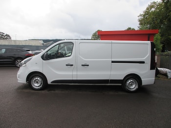 Used Vauxhall Vivaro 2018 for sale - 75870926: Photo