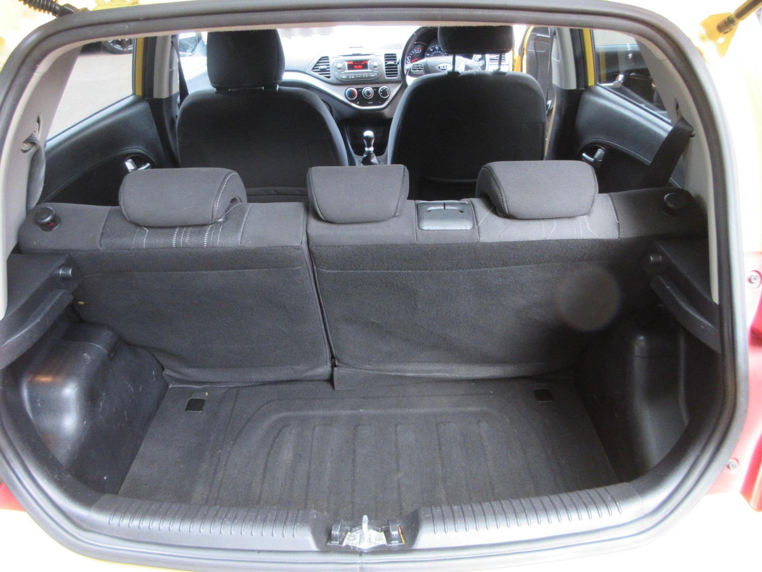 Used Kia Picanto 2016 for sale - 76352582: Photo 24