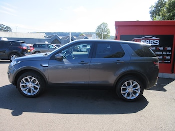Used Land Rover Discovery Sport 2016 for sale - 75629811: Photo