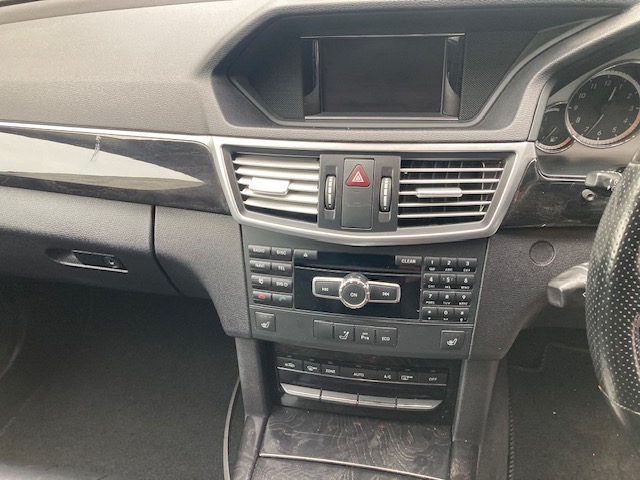 Used Mercedes-Benz E Class 2012 for sale - 76483173: Photo 11