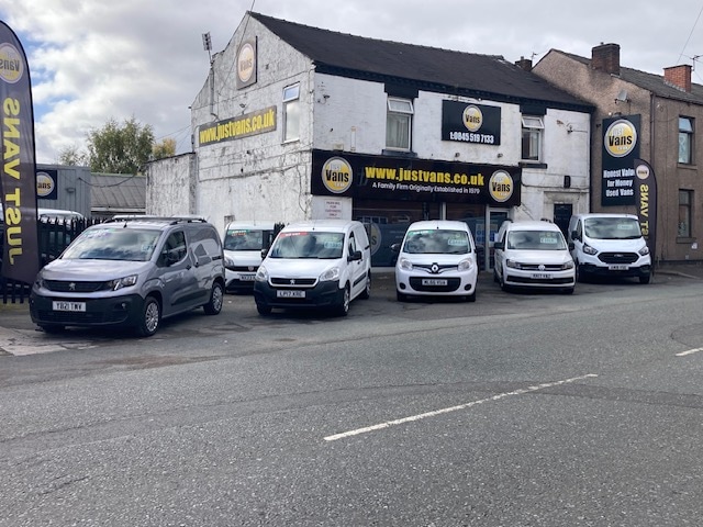 Used Mercedes-Benz E Class 2012 for sale - 76483173: Photo 16