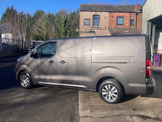 Used Vauxhall Vivaro 2019 for sale - 77353011: Photo 3