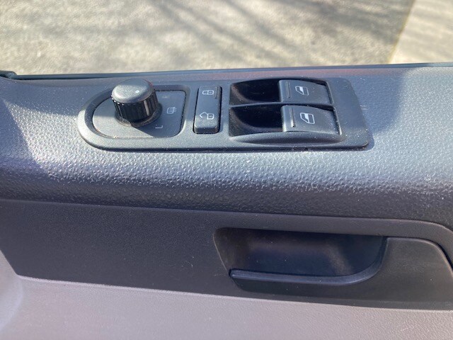 Used Volkswagen Transporter 2012 for sale - 77851692: Photo 8