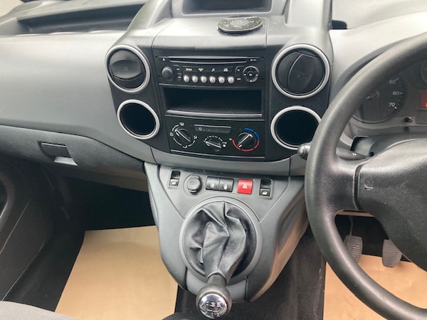 Used Peugeot Partner 2017 for sale - 76149828: Photo 10