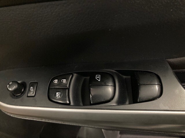 Used Nissan Navara 2019 for sale - 77702571: Photo 8