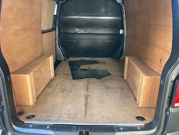 Used Volkswagen Transporter 2021 for sale - 79411032: Photo