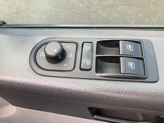 Used Volkswagen Transporter 2015 for sale - 77385469: Photo 8