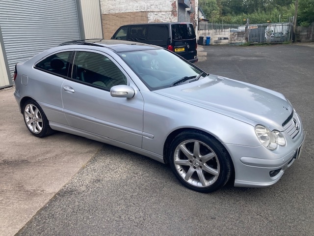 Used Mercedes-Benz C Class 2006 for sale - 76837393: Photo 1