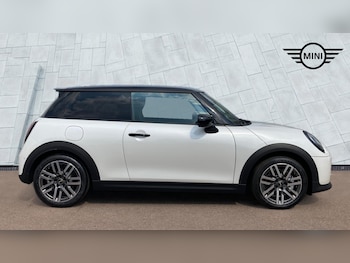 Used MINI Cooper 2024 for sale - 77939295: Photo