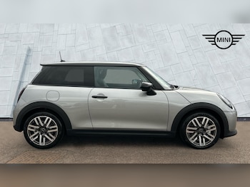 Used MINI Cooper 2024 for sale - 77604735: Photo