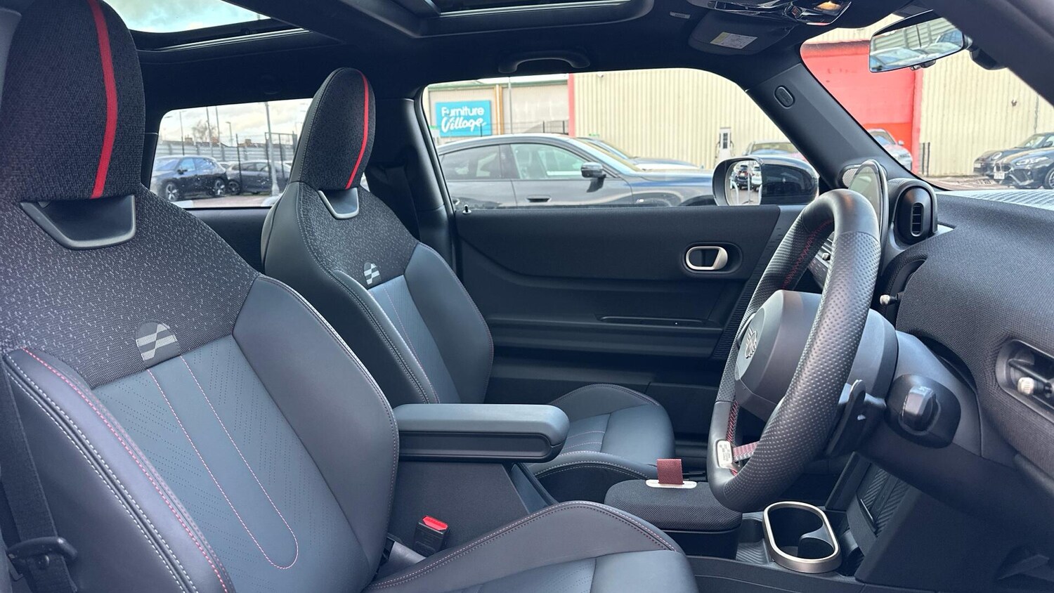 Used MINI Cooper 2024 for sale - 77604742: Photo 11