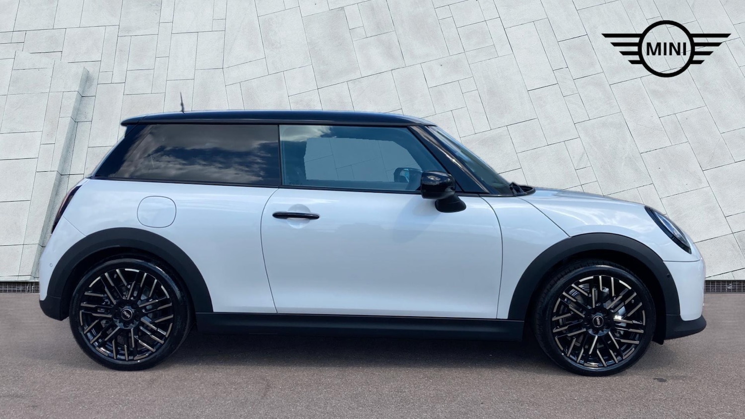 Used MINI Cooper 2024 for sale - 77783892: Photo 3