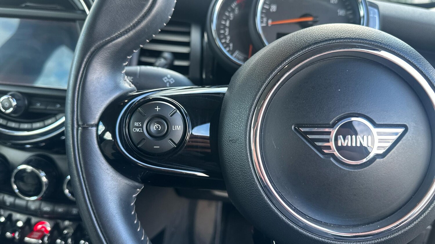 Used MINI Hatch 2019 for sale - 77604714: Photo 17