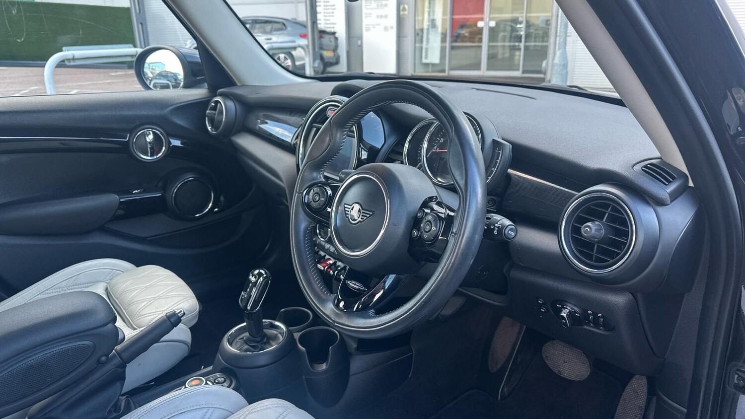 Used MINI Hatch 2019 for sale - 77604714: Photo 6