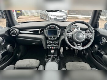 Used MINI Hatch 2018 for sale - 78648944: Photo