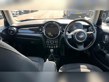 Used MINI Hatch 2023 for sale - 79325133: Photo