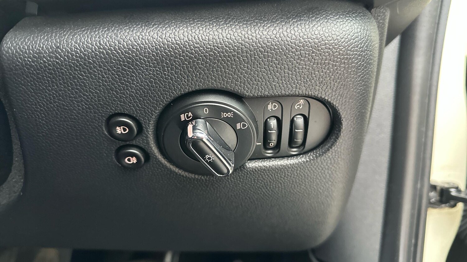 Used MINI Hatch 2019 for sale - 77604792: Photo 38