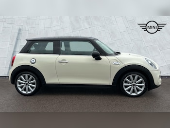 Used MINI Hatch 2019 for sale - 77604792: Photo