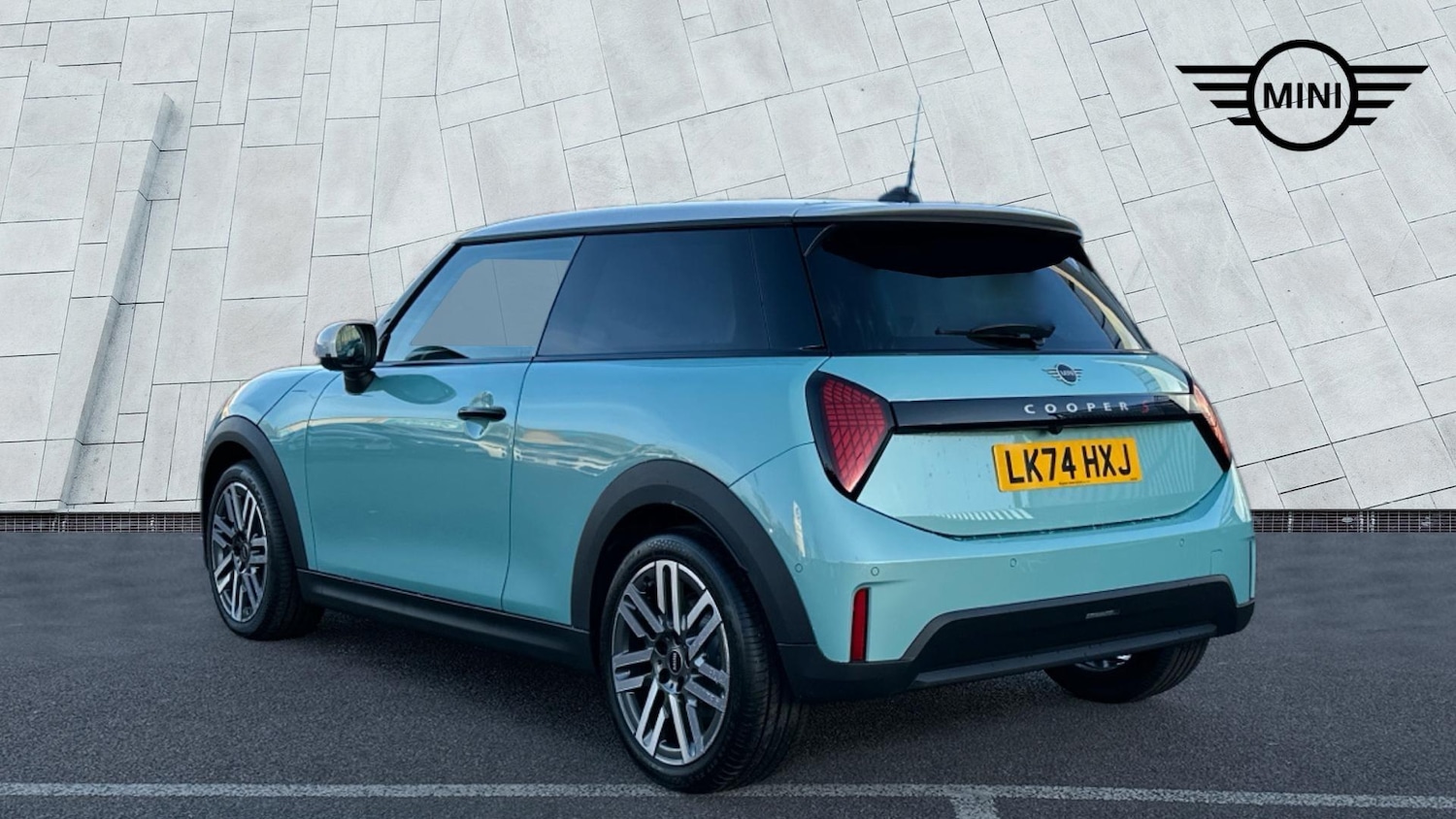 Used MINI Cooper 2024 for sale - 77604771: Photo 2