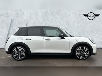 Used MINI Cooper 2024 for sale - 77604753: Photo