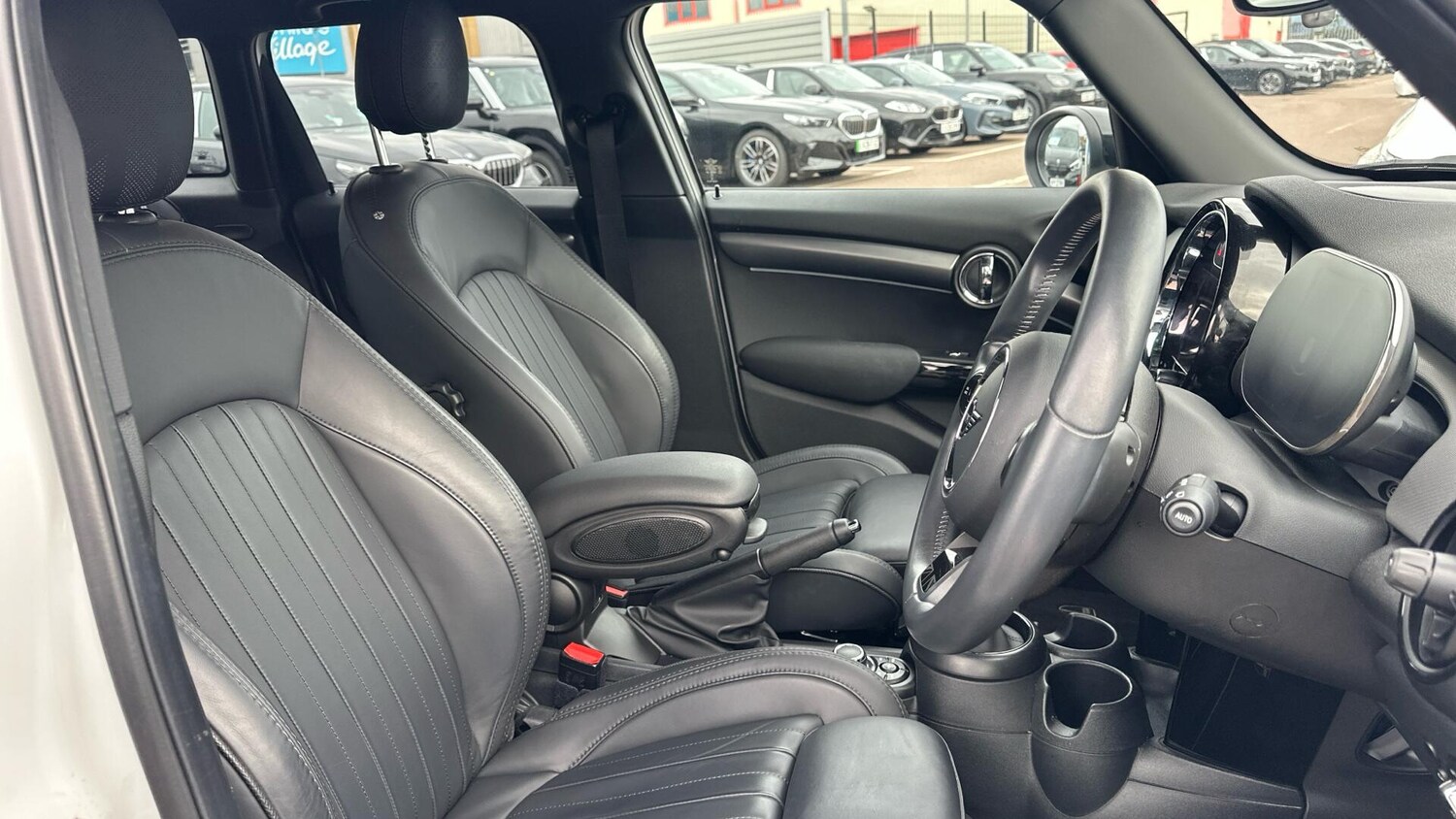 Used MINI Hatch 2023 for sale - 77958376: Photo 11