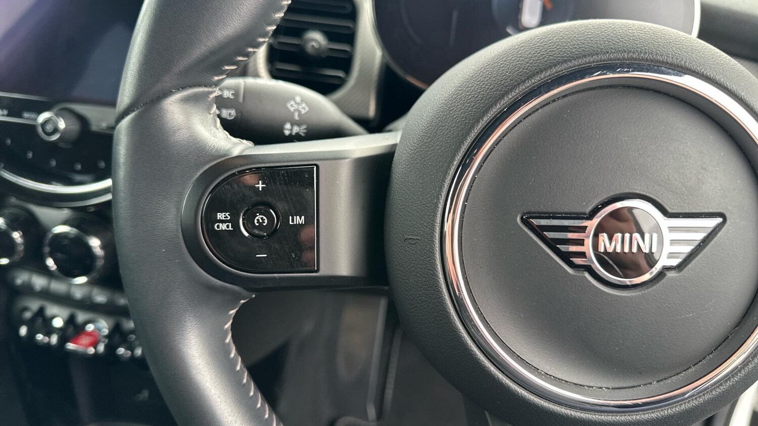 Used MINI Hatch 2023 for sale - 77958376: Photo 17