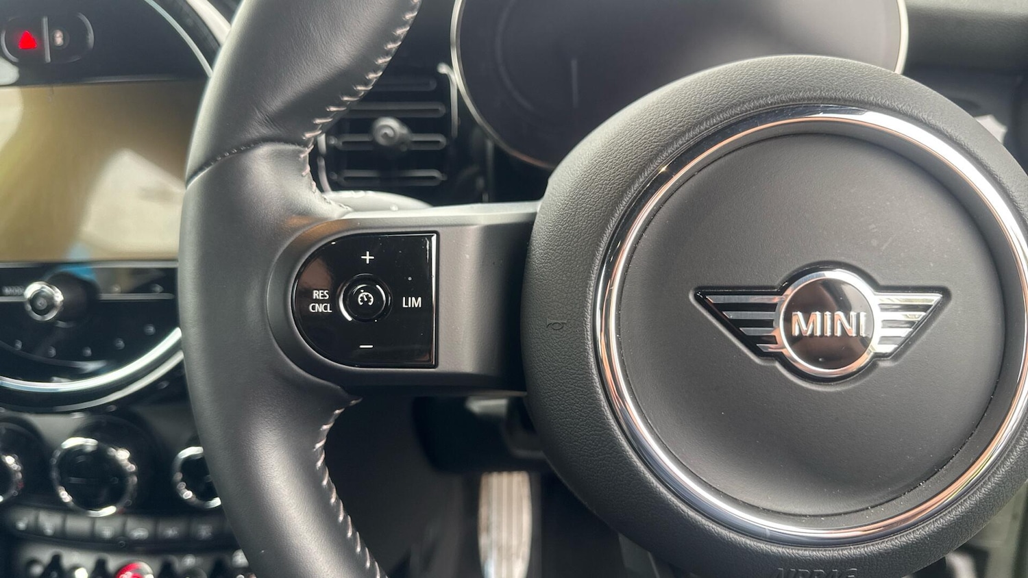 Used MINI Hatch 2023 for sale - 77604769: Photo 17