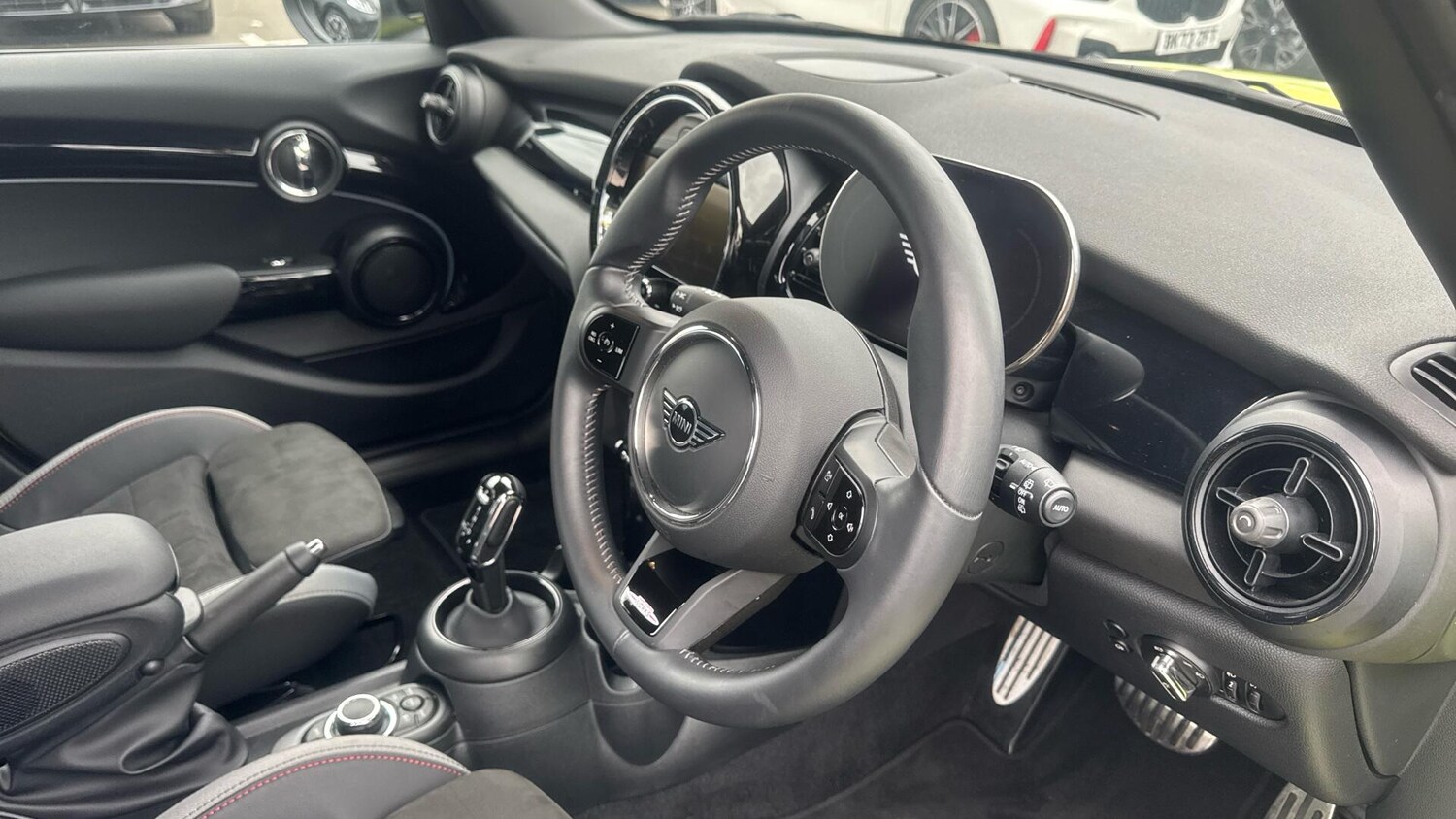 Used MINI Hatch 2023 for sale - 77604769: Photo 6